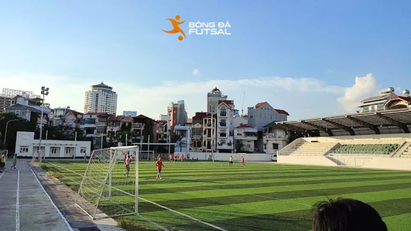 Sân bóng Hoàng Cầu