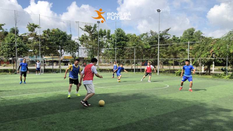 Sân bóng đá Cung Văn hóa Lao động