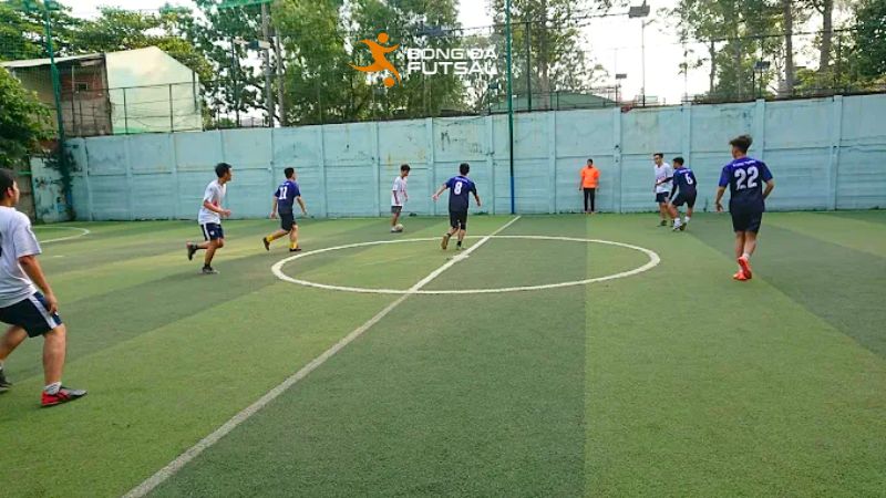Sân bóng đá q10 Thống Nhất