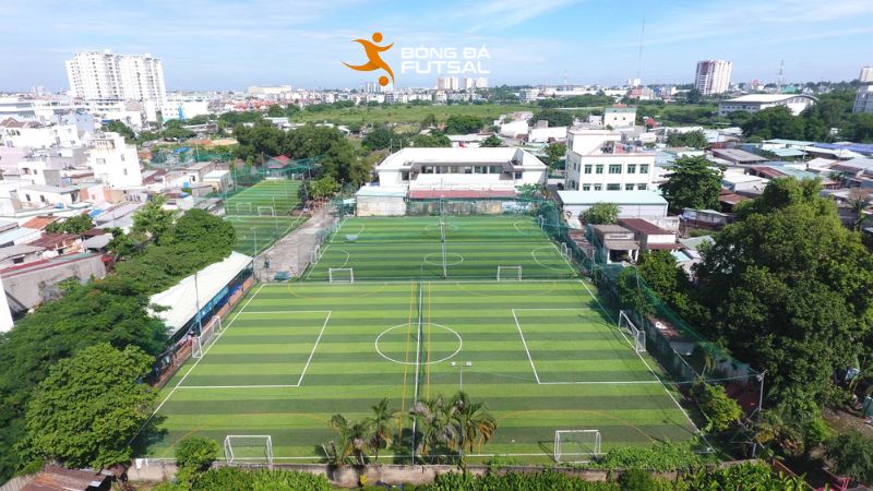 Sân bóng Đại Nam - Chất lượng, thoáng mát