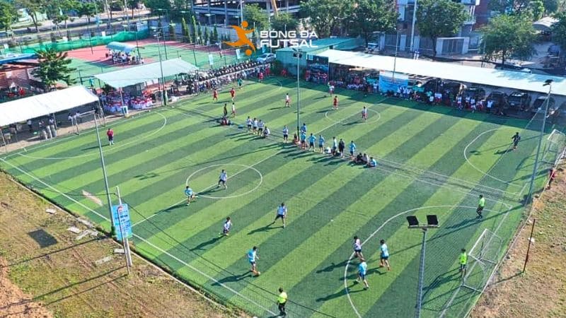 Sân bóng đá Vạn Phúc