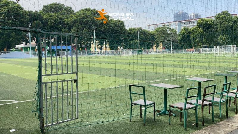 Cơ sở vật chất tại sân bóng đá Đại học Hà Nội