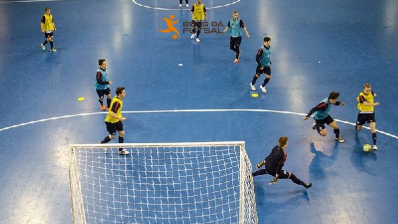Bạn phải tuân thủ luật futsal cho thủ môn