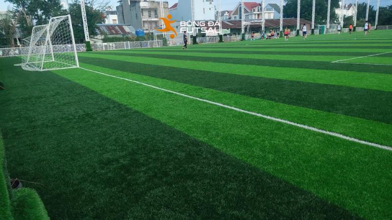 Sân bóng Phước Kiển cho thuê bóng, áo bib và trọng tài theo yêu cầu